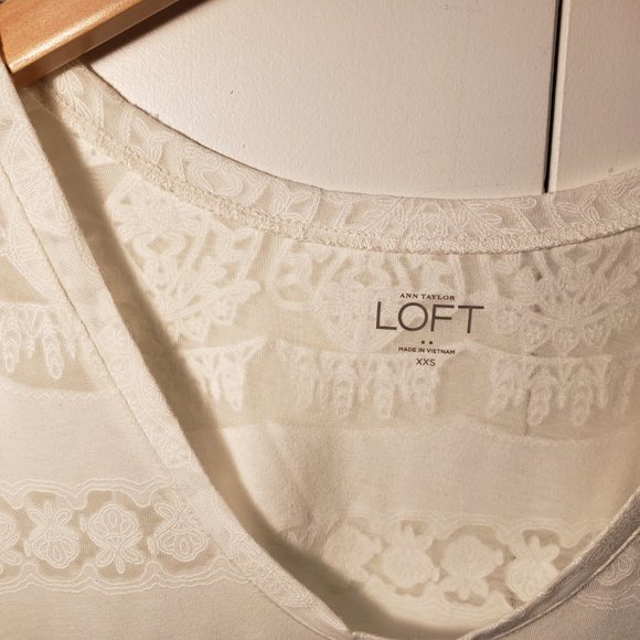 Off white Loft short sleeve top - Picture 4 of 4